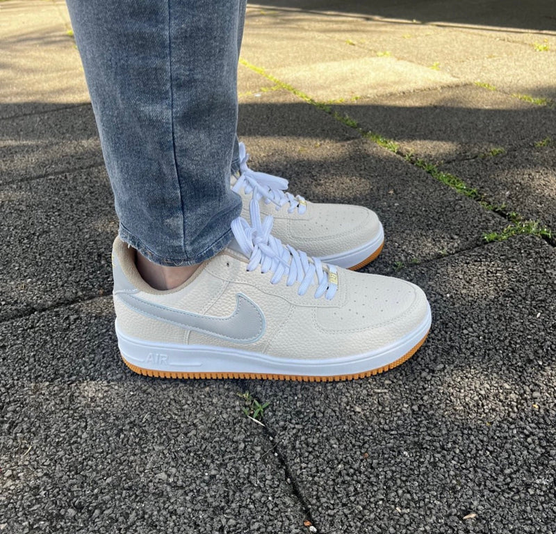 Air Force 1 Bege lançamento oferta + relógio de brinde