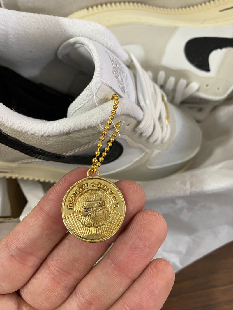 Air Force 1 gold Coin lançamento oferta + relógio de brinde