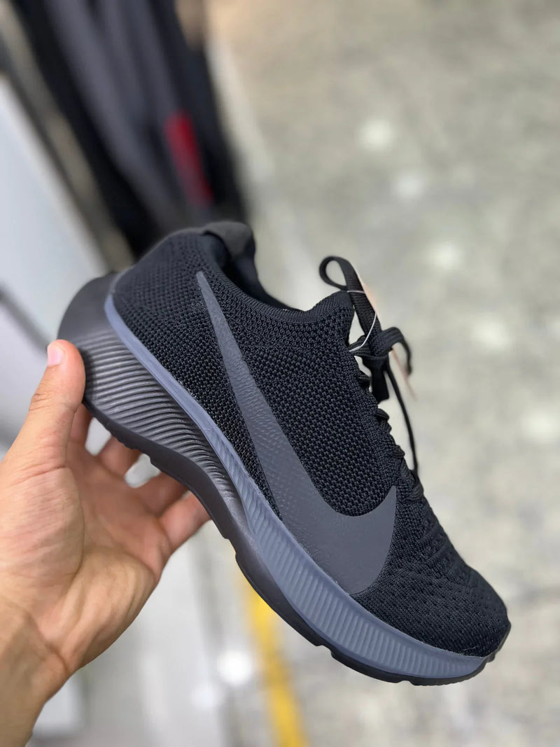 Nike Epic Zoom lançamento oferta + relógio de brinde