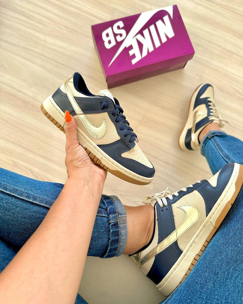 Dunk Low lançamento Azul Marinho com Dourado + Relógio de Brinde