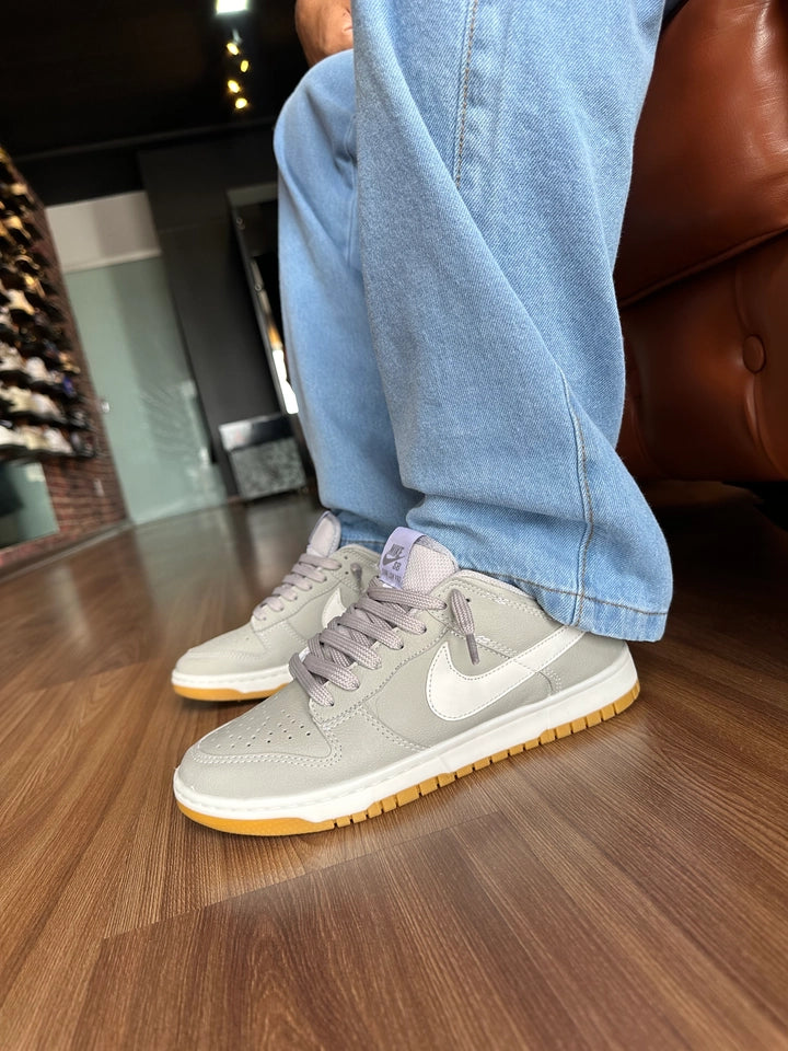 Dunk Low Cinza/Branco lançamento + Óculos de brinde