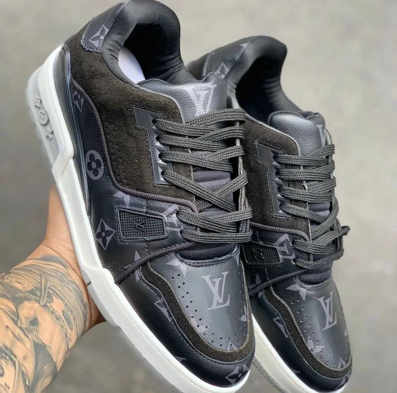 Tênis Louis Vuitton Trainer - Preto